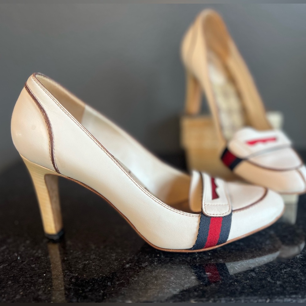 Gucci Cream and Red Stiletto Heels with Bow Accent